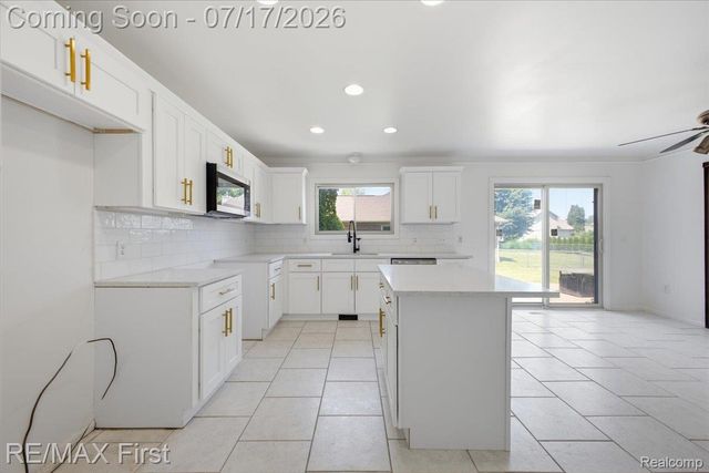 50443 Middle River Drive, Macomb Township, MI 48044