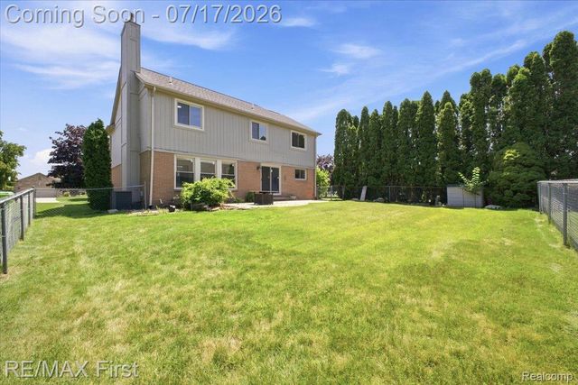 50443 Middle River Drive, Macomb Township, MI 48044