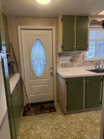 2300 E Valley PKWY 109, Escondido, CA 92027