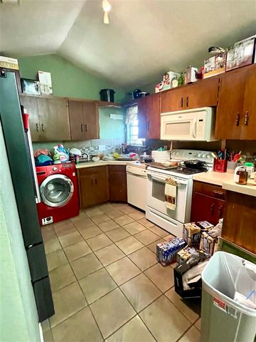 612 Briarwood Ln, Frederick, OK 73542