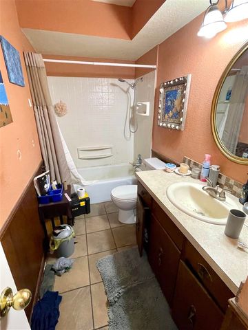 612 Briarwood Ln, Frederick, OK 73542