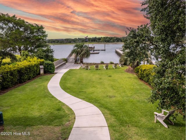 503 Swan Court, Beaufort, NC 28516