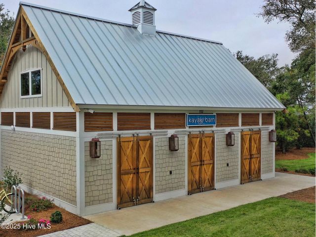 503 Swan Court, Beaufort, NC 28516