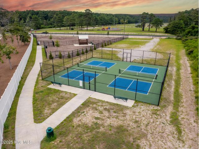 503 Swan Court, Beaufort, NC 28516