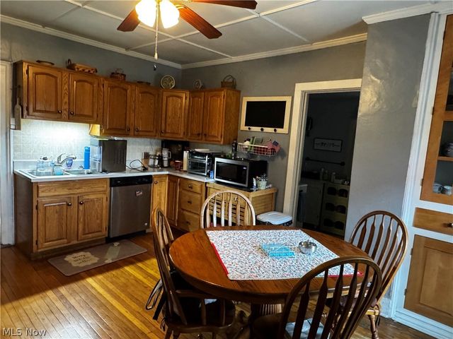 46 S Crawford Street, Millersburg, OH 44654