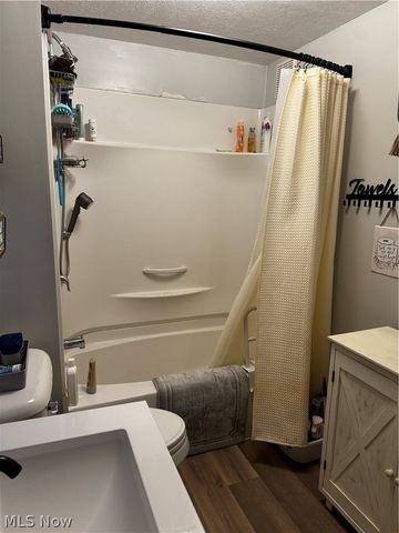 46 S Crawford Street, Millersburg, OH 44654