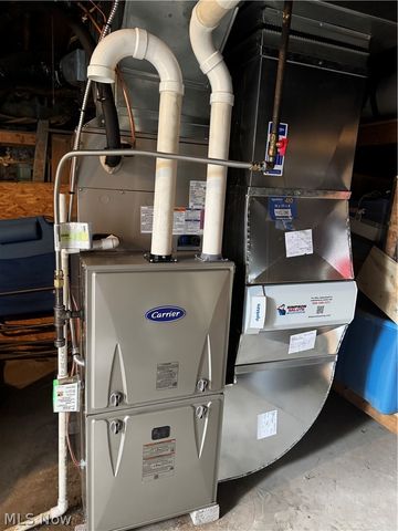 46 S Crawford Street, Millersburg, OH 44654