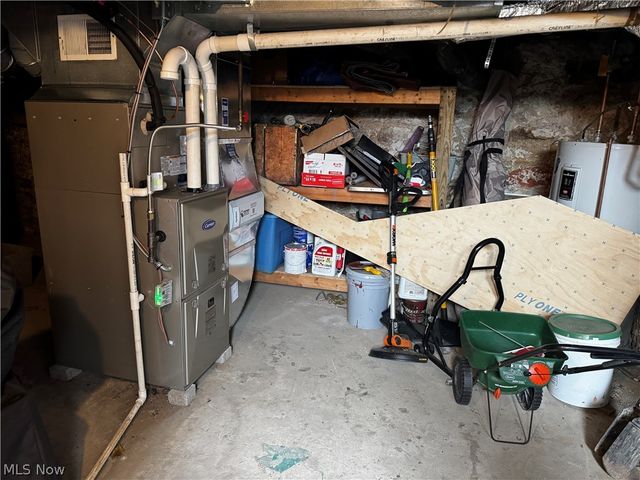 46 S Crawford Street, Millersburg, OH 44654