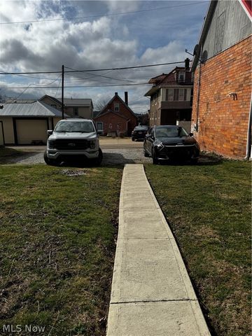 46 S Crawford Street, Millersburg, OH 44654