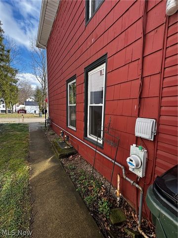 46 S Crawford Street, Millersburg, OH 44654