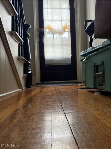 46 S Crawford Street, Millersburg, OH 44654