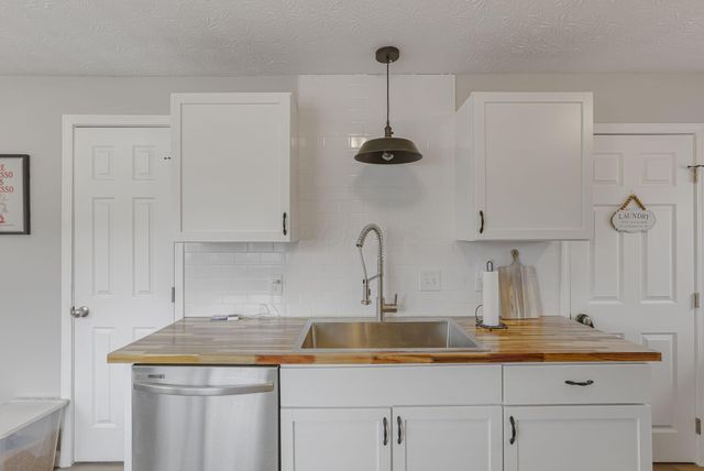 2227 Marcia Drive, Columbus, OH 43211