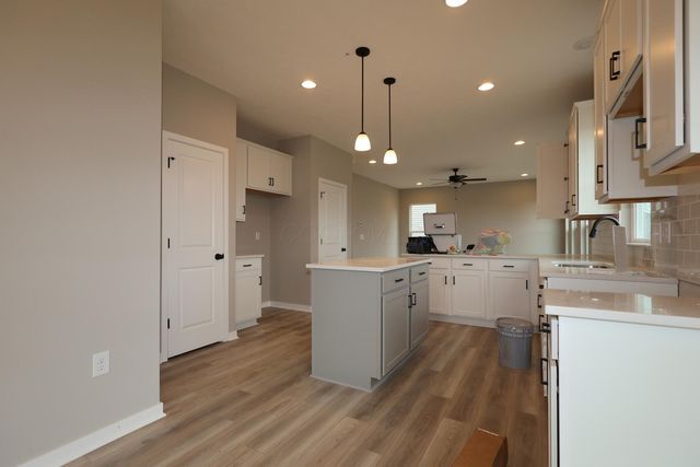 358 Oakmont Drive, Commercial Point, OH 43116