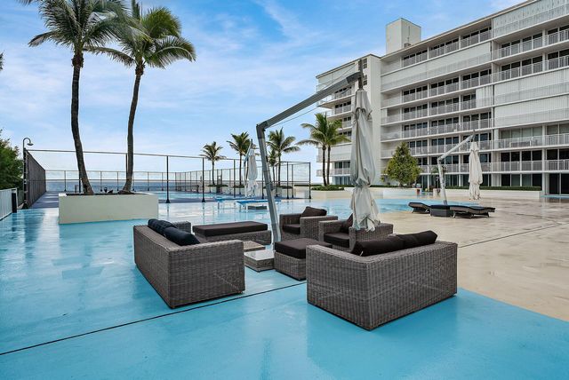3546 S OCEAN Boulevard 815, South Palm Beach, FL 33480