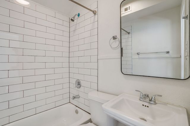 1329 Hurley Avenue, Fort Worth, TX 76104