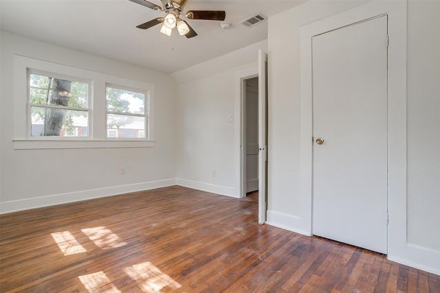 1329 Hurley Avenue, Fort Worth, TX 76104