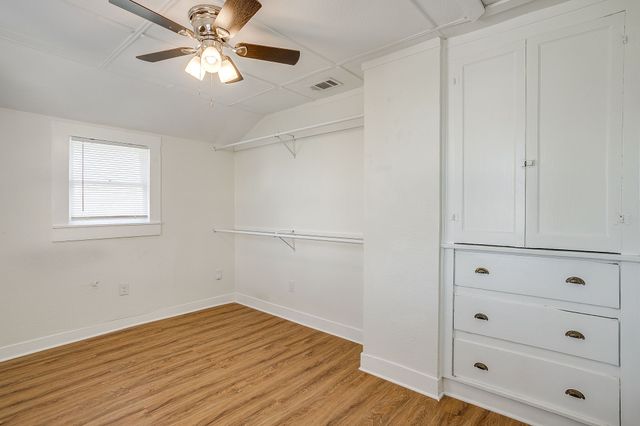 1329 Hurley Avenue, Fort Worth, TX 76104