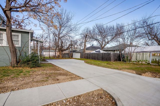 1329 Hurley Avenue, Fort Worth, TX 76104