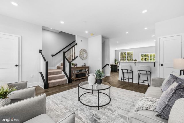 4925 DEVITT PL, Oxon Hill, MD 20745