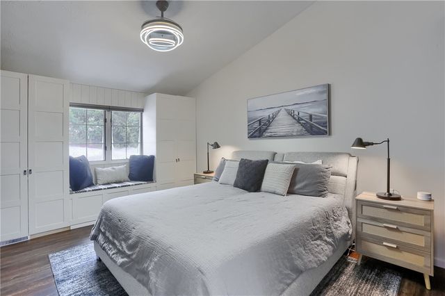 102 Kress View Dr, Oakdale, PA 15071