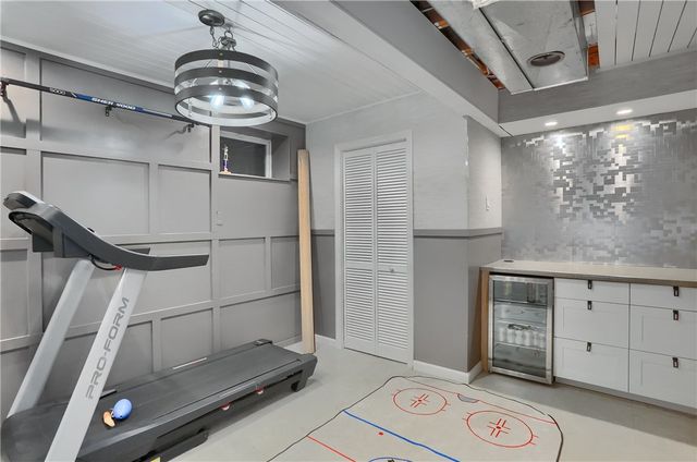 102 Kress View Dr, Oakdale, PA 15071