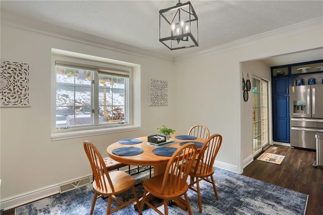 102 Kress View Dr, Oakdale, PA 15071