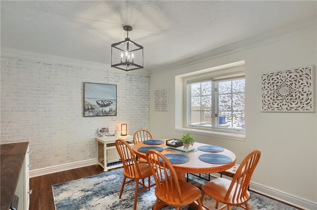 102 Kress View Dr, Oakdale, PA 15071