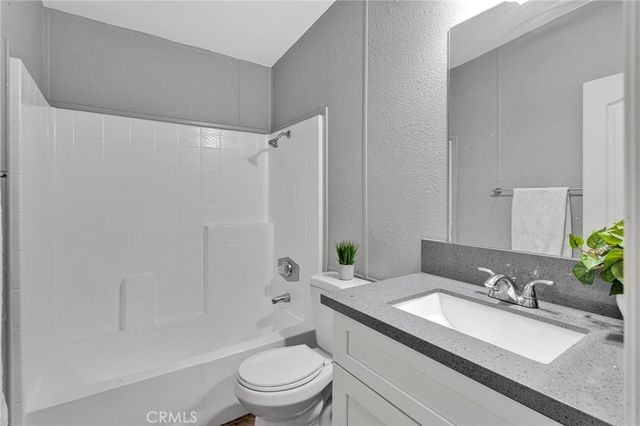 8074 Mira Mar Road, Phelan, CA 92371