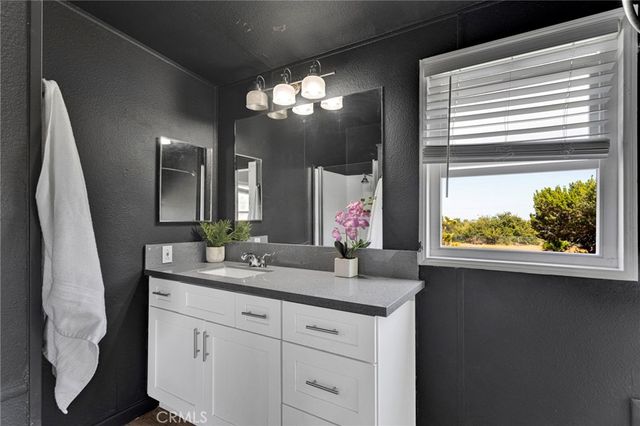 8074 Mira Mar Road, Phelan, CA 92371