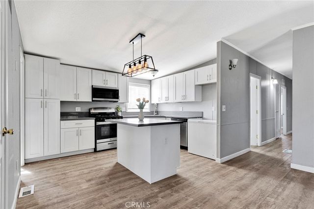 8074 Mira Mar Road, Phelan, CA 92371