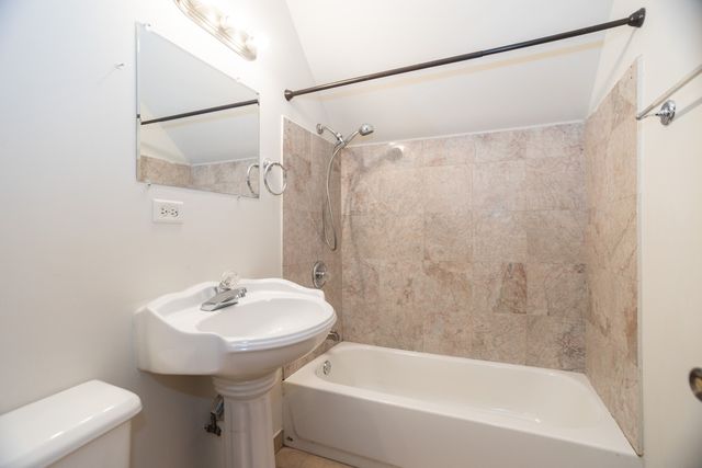 2235 N Tripp Avenue, Chicago, IL 60639