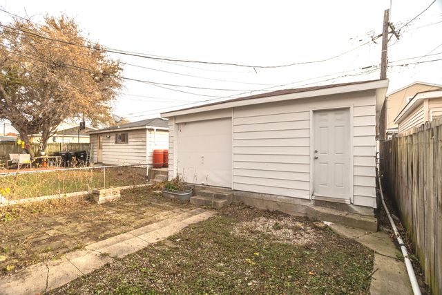 2235 N Tripp Avenue, Chicago, IL 60639