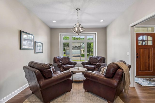 8595 Moraine Drive, Shakopee, MN 55379
