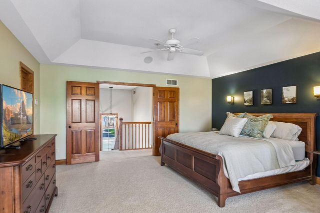 8595 Moraine Drive, Shakopee, MN 55379