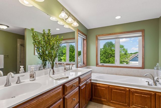 8595 Moraine Drive, Shakopee, MN 55379