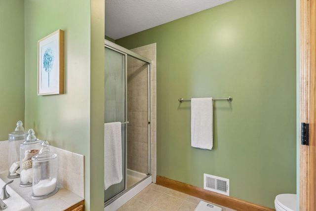 8595 Moraine Drive, Shakopee, MN 55379