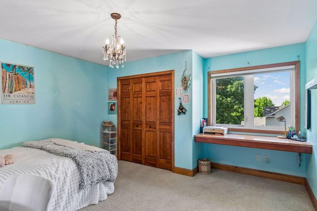 8595 Moraine Drive, Shakopee, MN 55379