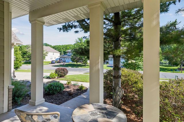 8595 Moraine Drive, Shakopee, MN 55379