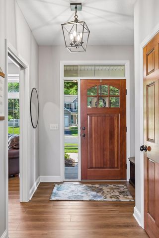 8595 Moraine Drive, Shakopee, MN 55379