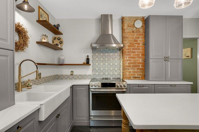 993 Fairmount Avenue, Saint Paul, MN 55105