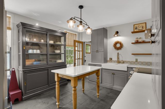 993 Fairmount Avenue, Saint Paul, MN 55105