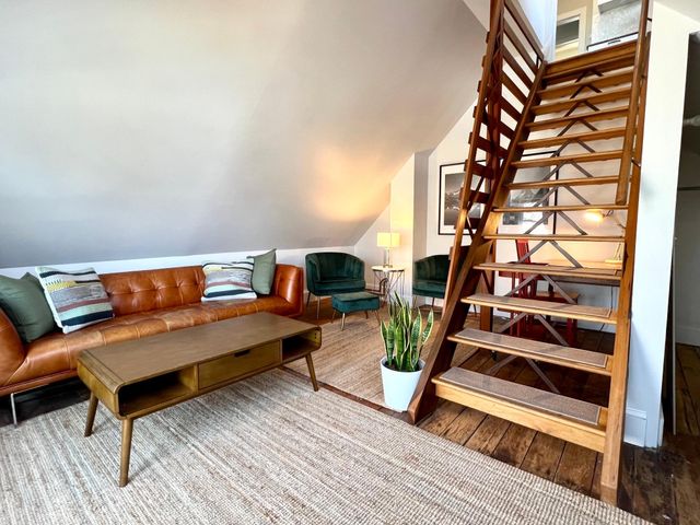 993 Fairmount Avenue, Saint Paul, MN 55105