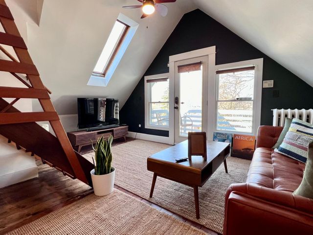 993 Fairmount Avenue, Saint Paul, MN 55105
