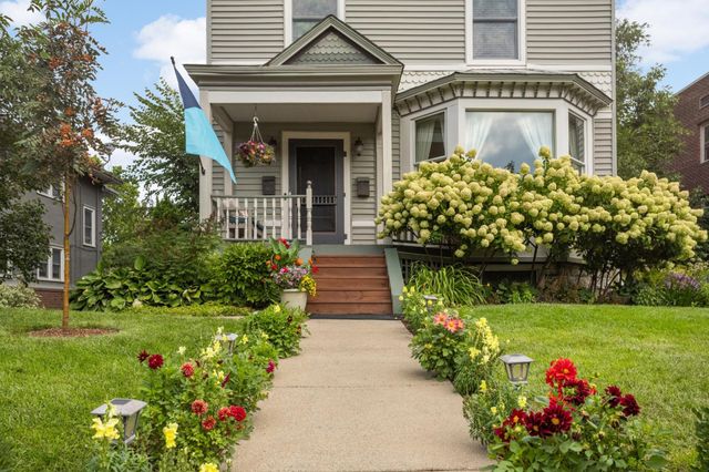 993 Fairmount Avenue, Saint Paul, MN 55105