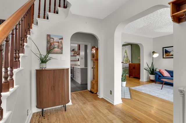 993 Fairmount Avenue, Saint Paul, MN 55105