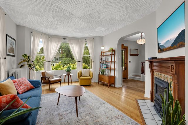 993 Fairmount Avenue, Saint Paul, MN 55105
