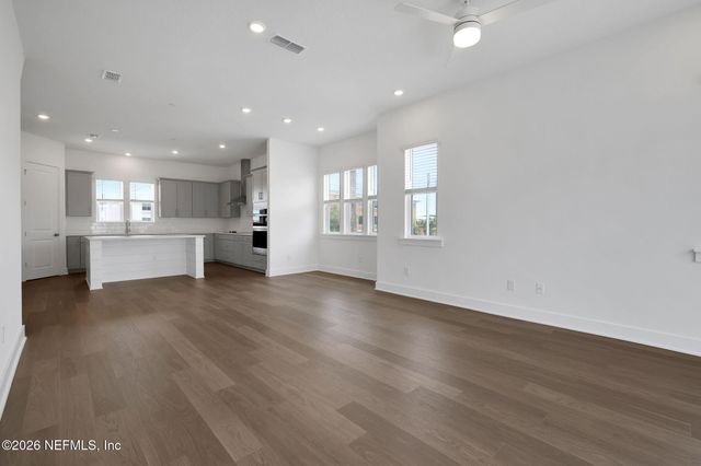 1091 1ST Avenue N, Jacksonville Beach, FL 32250