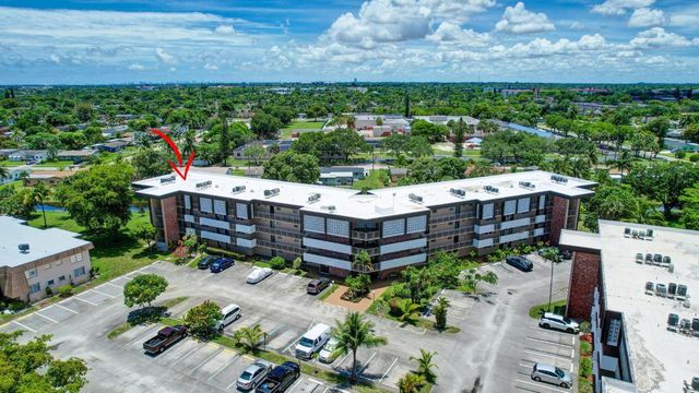 2901 NW 46th Avenue 101, Lauderdale Lakes, FL 33313