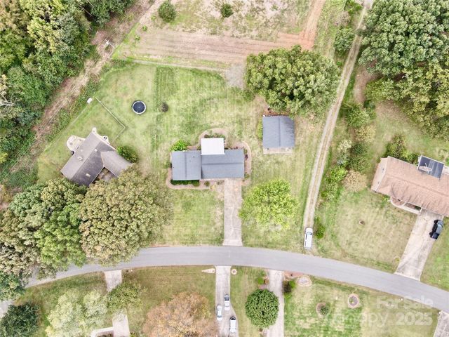 158 W Meadowview Drive, Statesville, NC 28625