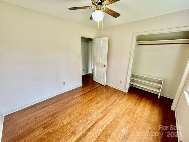 158 W Meadowview Drive, Statesville, NC 28625